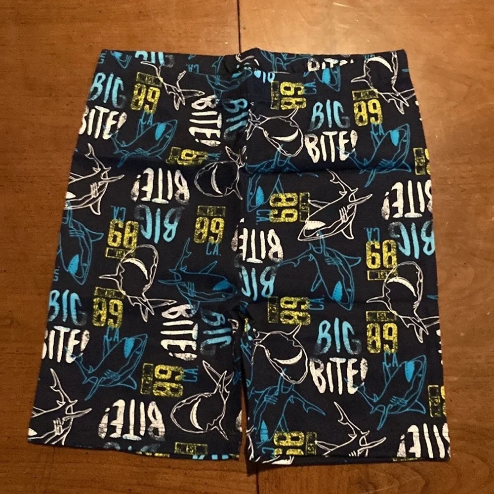 🌸NIP THE CHILDREN’S PLACE 2pc Boys Pajama Set - size 10